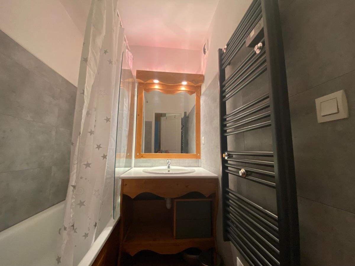 Au Bachat-Bouloud, Appartement 3 Pieces 6 Personnes Avec Balcon Plein Sud Chamrousse Exterior foto
